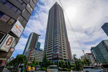 ローレルタワーサンクタス梅田の外観（北東側から）