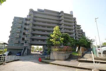 フォルム箕面の外観（西側から）