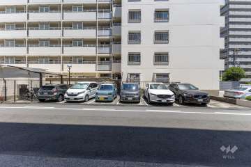 敷地内駐車場（屋外平面式）　　