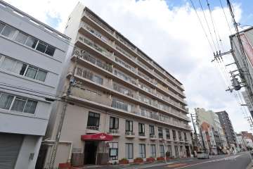 朝日プラザ北梅田の外観（南側から）