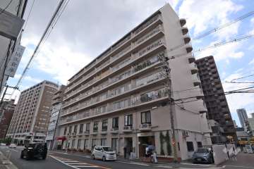 朝日プラザ北梅田の外観（北側から）