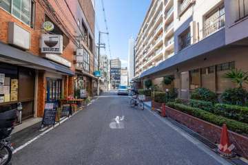 敷地西側の前面道路　