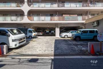 駐車場の出入り口　