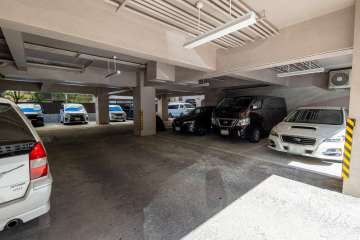 敷地内駐車場（屋内平面式）