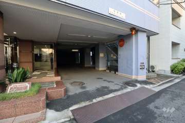 駐車場の出入り口