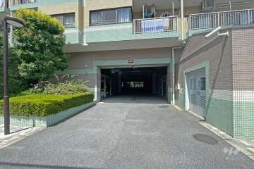 敷地内駐車場の出入り口