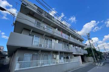 エンゼルハイム川口第７の外観（南西側から）