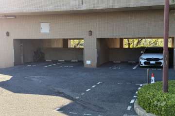 敷地内駐車場（屋内平面式）
