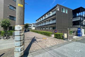 駐車場の出入り口