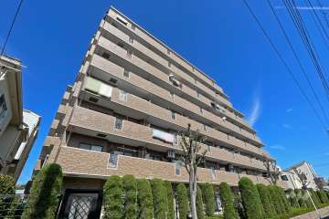 ライオンズガーデン東川口第2の外観（南側から）