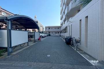 駐車場の出入り口