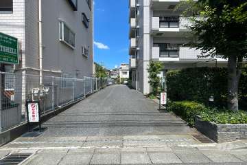 駐車場の出入り口