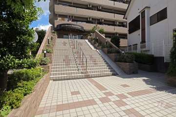 エントランスアプローチ