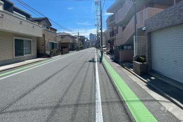 敷地北側の前面道路