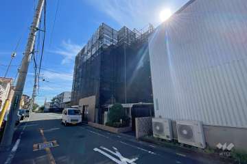 東川口第５サニーコートの外観（北西側から）