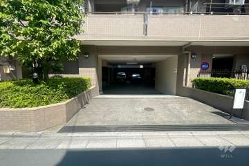 駐車場の出入り口