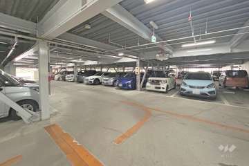 敷地内駐車場（屋内平面式）　