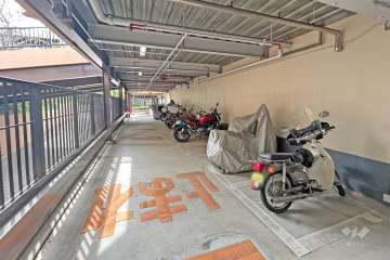 バイク置場　