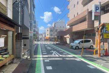 敷地南東側の前面道路　