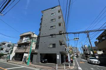 スカイコート西川口８の外観（南東側から）