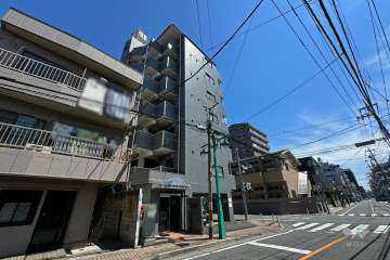 スカイコート西川口８の外観（南西側から）