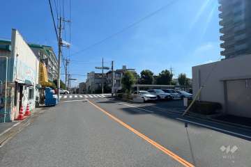 敷地北側の前面道路