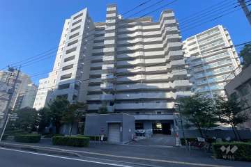 川口パークハウスの外観（北東側から）