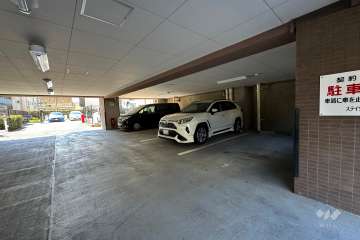 敷地内駐車場（屋内平面式）