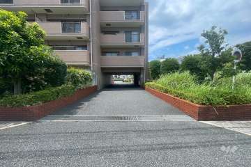 駐車場の出入り口
