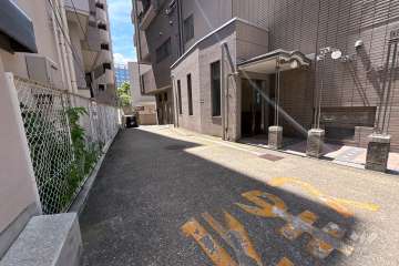 駐車場の出入り口