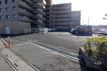 駐車場の出入り口・敷地内駐車場（屋外平面式）
