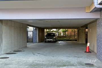 敷地内駐車場（屋内平面式）