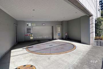 敷地内駐車場（屋内機械式）