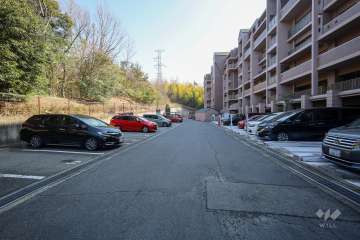 敷地内駐車場（屋外平面式・屋外機械式）