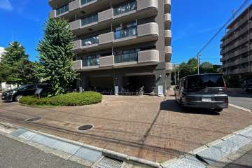 敷地内駐車場（屋外平面式）