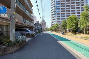 敷地北西側の前面道路