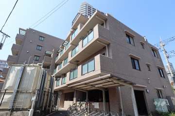 ライオンズマンション川口南の外観（東側から）