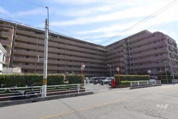 コスモ川口シティアベニューの外観（北西側から）