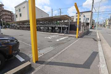 駐車場の出入り口