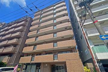 川口並木第2ローヤルコーポの外観（南東側から）