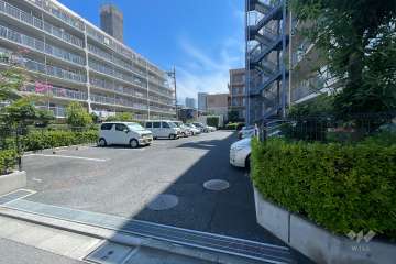 駐車場出の入り口