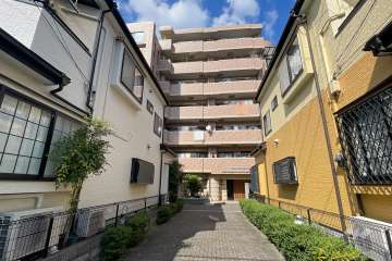 グリーンミユキ川口元郷の外観（南東側から）