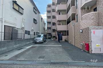 敷地内駐車場（屋外平面式）