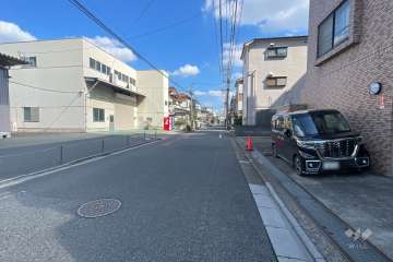 敷地北側の前面道路　