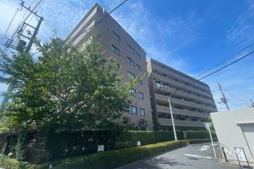 デュオコート川口元郷の外観（南東側から）