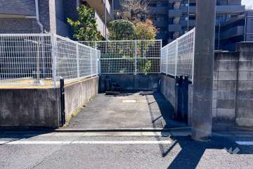 敷地内駐車場（屋外平面式）