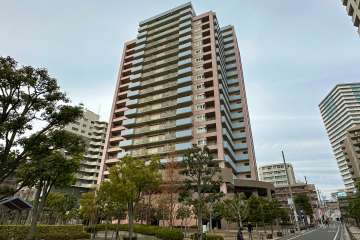 ライオンズプラザ川口の外観（南東側から）