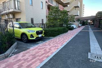 敷地内駐車場（屋外平面式）