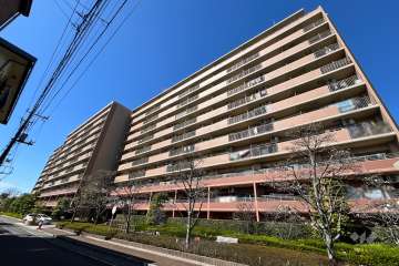 フォルスコートグランマークスの外観（南東側から）