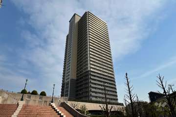 エルザタワー32の外観（北西側から）